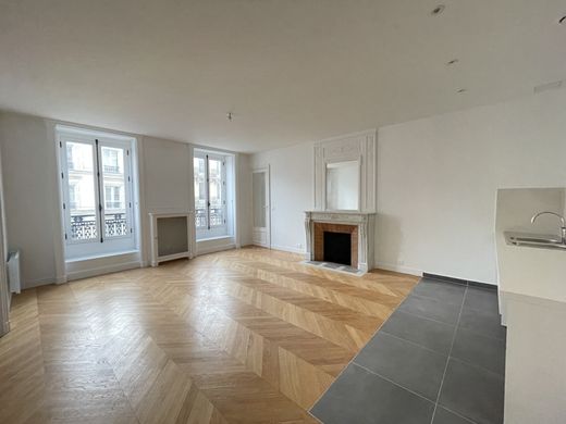 Apartment in Montorgueil, Sentier, Vivienne-Gaillon, Paris