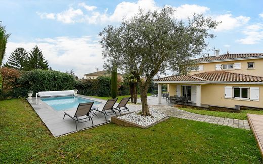 Πολυτελή κατοικία σε Limonest, Rhône