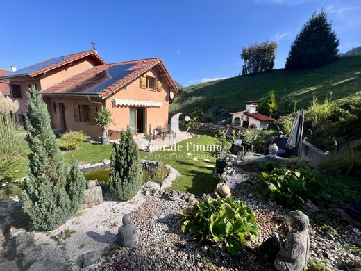 Maison de luxe à La Tour, Haute-Savoie