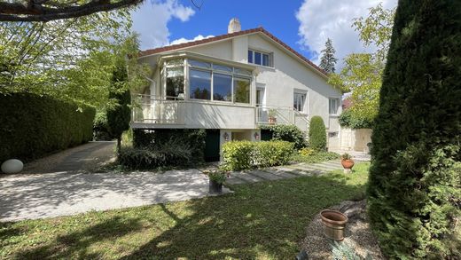 منزل ﻓﻲ Beaune, Cote d'Or