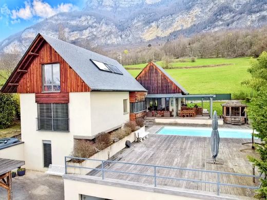 Maison de luxe à Drumettaz, Savoie