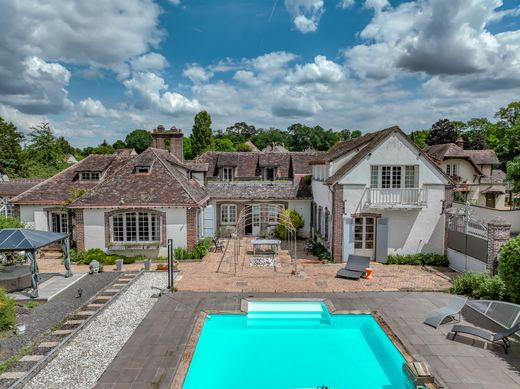 Luxury home in Sainte-Gemme-Moronval, Eure-et-Loir