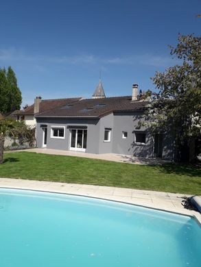 Luxus-Haus in Les Alluets-le-Roi, Yvelines