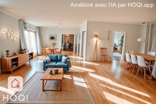 Luxe woning in Eysines, Gironde