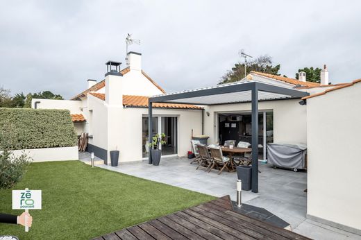 Luxus-Haus in Le Fenouiller, Vendée