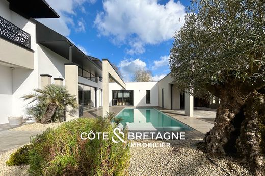 Luxury home in Pordic, Côtes-d'Armor