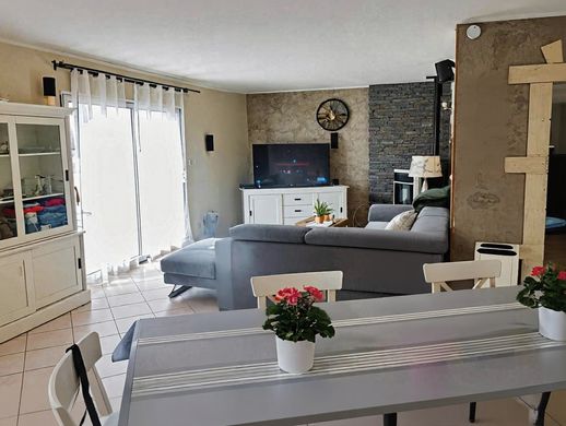 Luxury home in Marignane, Bouches-du-Rhône