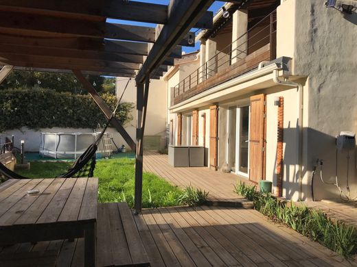 Элитный дом, Pierrevert, Alpes-de-Haute-Provence