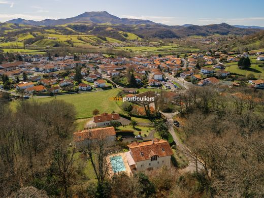 Villa in Saint-Pée-sur-Nivelle, Pyrénées-Atlantiques