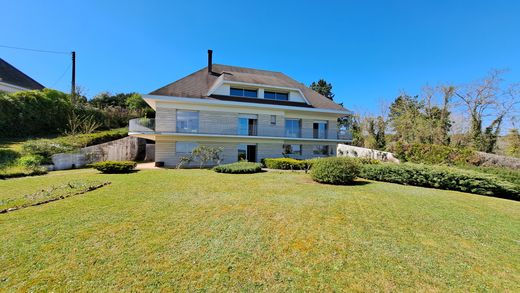 Luxury home in Paron, Yonne