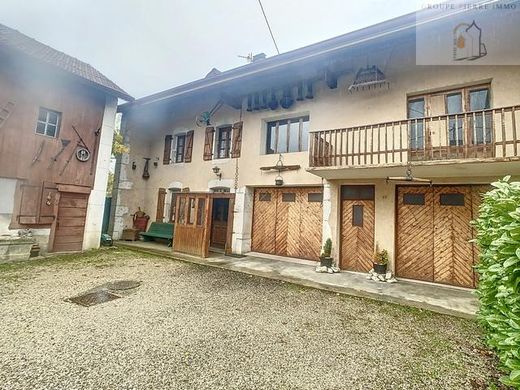 Casa rural / Casa de pueblo en Divonne-les-Bains, Ain