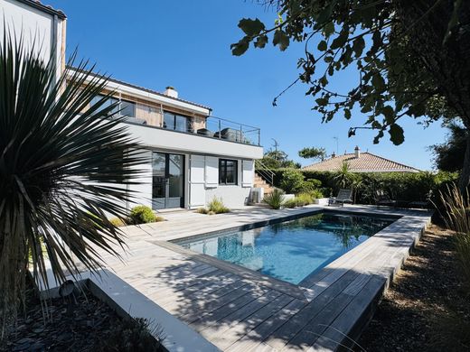 호화 저택 / Les Sables-d'Olonne, Vendée