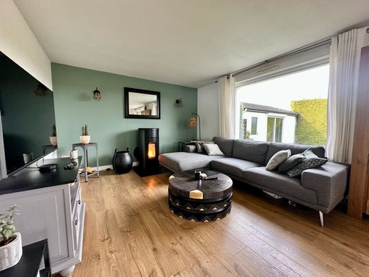 Luxury home in Villeneuve-d'Ascq, North