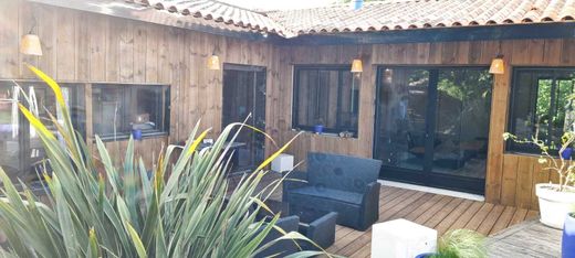 Luxe woning in Mios, Gironde