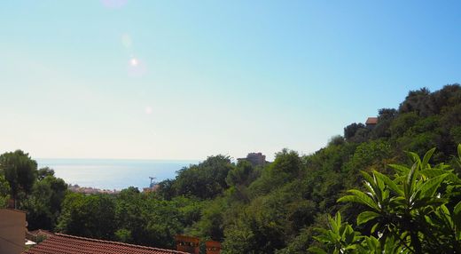 Grond in Beausoleil, Alpes-Maritimes