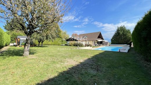 Casa di lusso a Sauverny, Ain