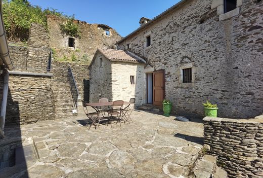 Willa w Génolhac, Gard