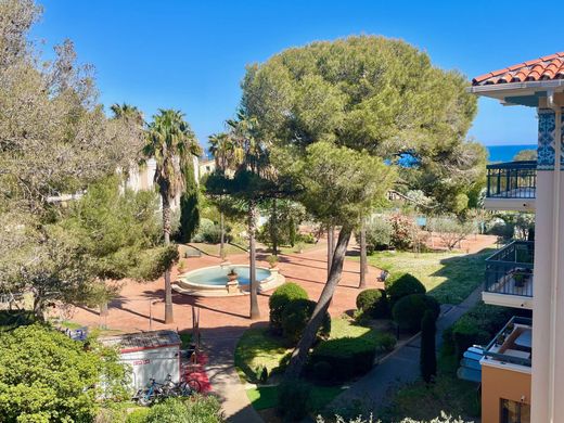 Apartment in Saint-Aygulf, Var