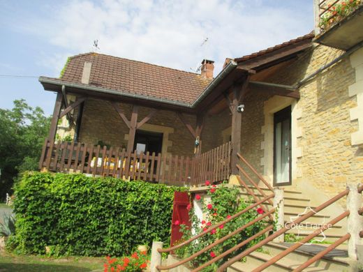 Casa rural / Casa de pueblo en Tamniès, Dordoña