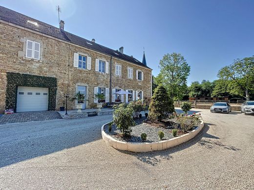Maison de luxe à Beaufort, Jura