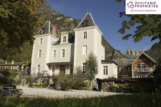 Castillo en Mont-de-Galié, Alto Garona