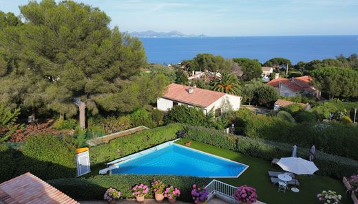 Roquebrune-sur-Argens, Varの高級住宅