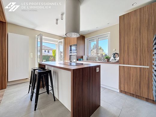 Luxury home in Challes-les-Eaux, Savoy