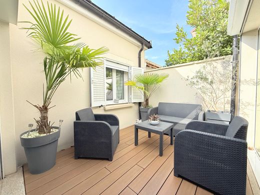 Luxury home in Rueil-Malmaison, Hauts-de-Seine