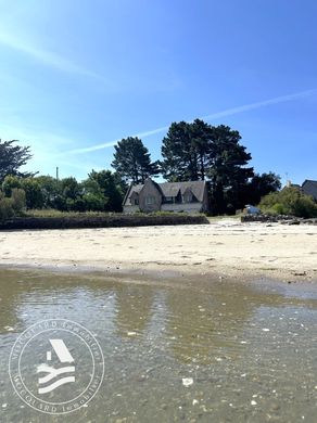 Locmariaquer, Morbihanの高級住宅