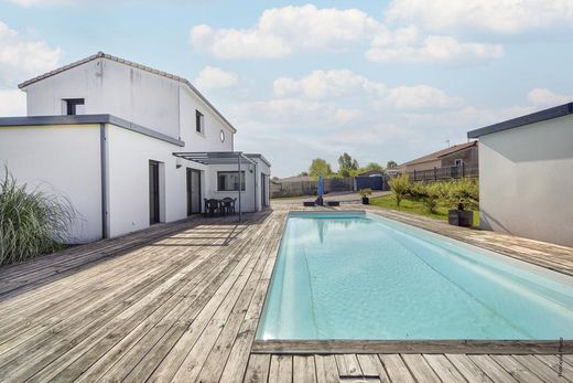 Luxury home in Mons, Upper Garonne