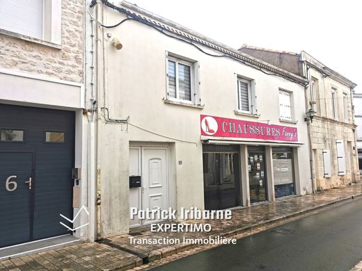 Maison de luxe à La Tremblade, Charente-Maritime