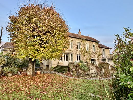 Luxus-Haus in Moulins, Allier