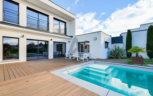 Luxe woning in Chasselay, Rhône