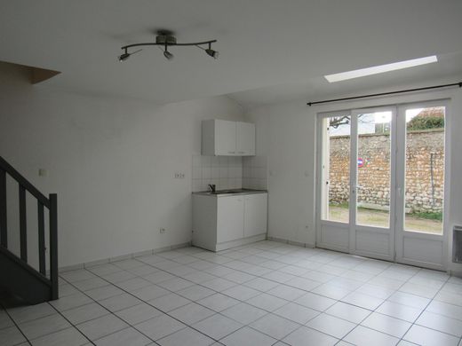 Apartment in Louviers, Eure