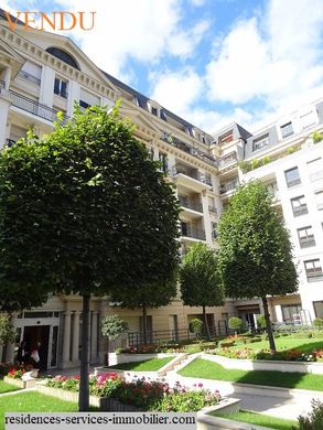 Apartment in Issy-les-Moulineaux, Hauts-de-Seine