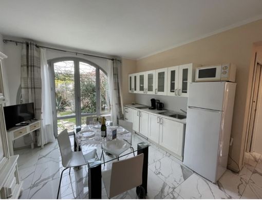 Apartament w Grimaud, Var