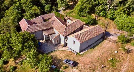 Willa w Concoules, Gard