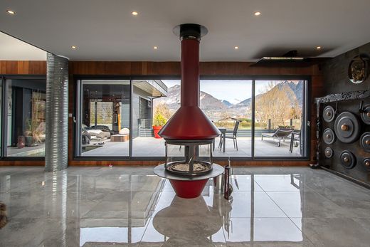 Luxury home in Sevrier, Haute-Savoie