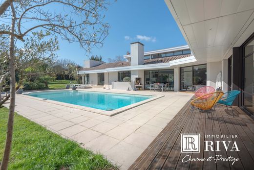豪宅  Latresne, Gironde