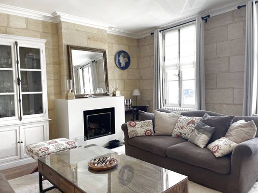 Luxury home in Ludon-Médoc, Gironde