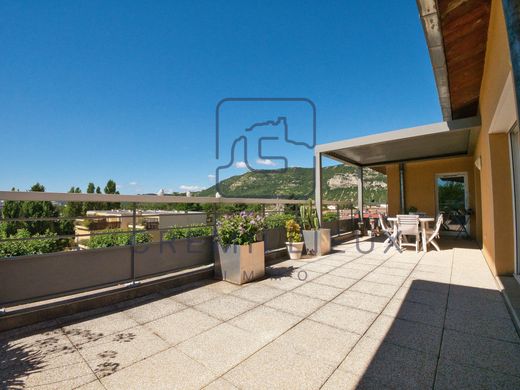 Piso / Apartamento en Guilherand-Granges, Ardeche