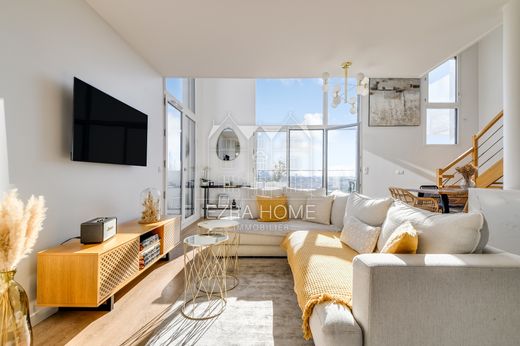 Apartment in Asnières-sur-Seine, Hauts-de-Seine