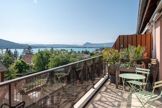 Appartement in Veyrier-du-Lac, Haute-Savoie