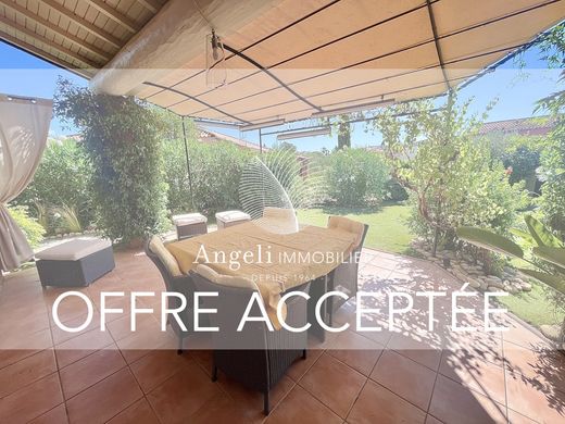 Villa in Roquebrune-sur-Argens, Var