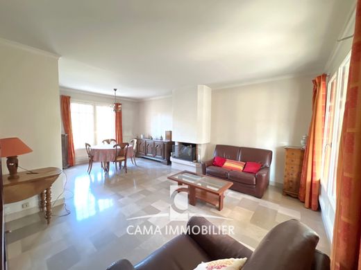 Luxury home in Buc, Yvelines