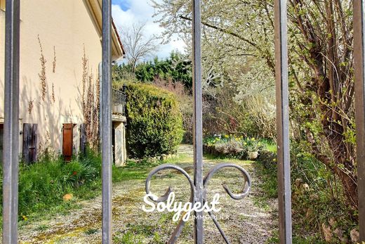 Maison de luxe à Cranves-Sales, Haute-Savoie