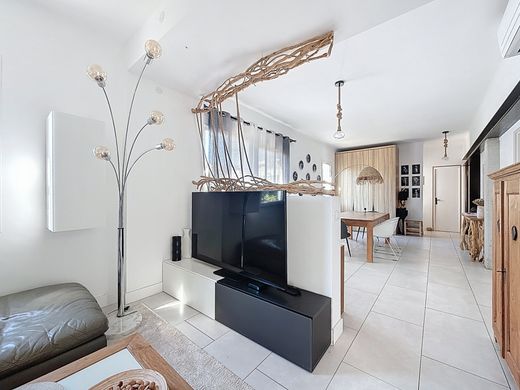 Maison de luxe à Saint-Cyprien, Pyrénées-Orientales