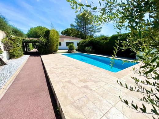 Luxury home in Mougins, Alpes-Maritimes