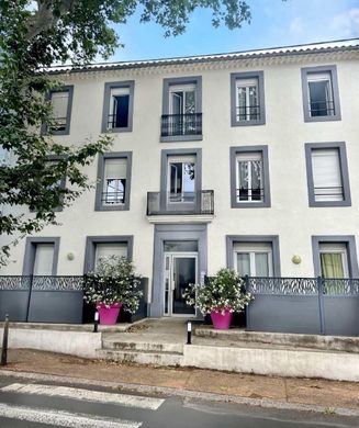 Luxe woning in Lamalou-les-Bains, Hérault