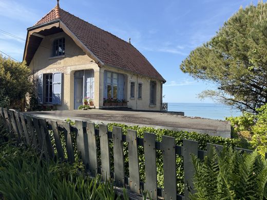 Luxury home in Ault, Somme